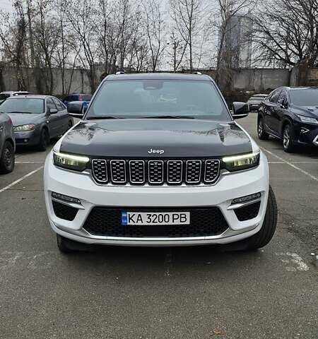 Білий Джип Grand Cherokee, об'ємом двигуна 2 л та пробігом 21 тис. км за 62000 $, фото 6 на Automoto.ua
