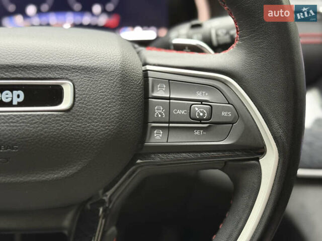 Белый Джип Гранд Чероки, объемом двигателя 3.6 л и пробегом 50 тыс. км за 42000 $, фото 17 на Automoto.ua