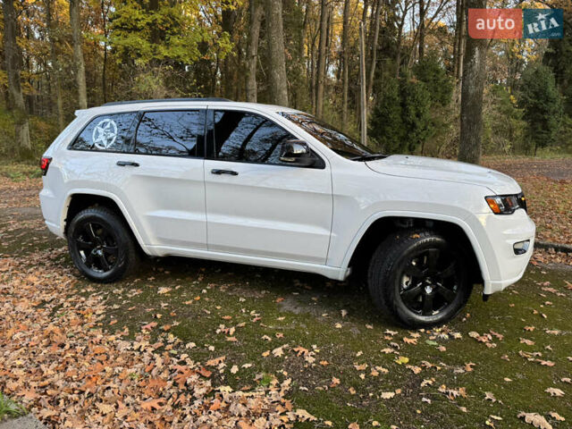Білий Джип Grand Cherokee, об'ємом двигуна 3.6 л та пробігом 38 тис. км за 32000 $, фото 3 на Automoto.ua