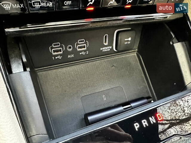 Білий Джип Grand Cherokee, об'ємом двигуна 2 л та пробігом 39 тис. км за 45500 $, фото 21 на Automoto.ua