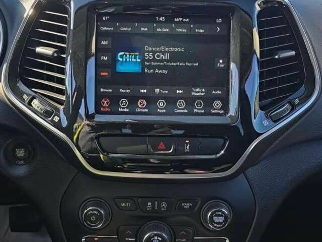 Білий Джип Grand Cherokee, об'ємом двигуна 0 л та пробігом 35 тис. км за 20000 $, фото 5 на Automoto.ua