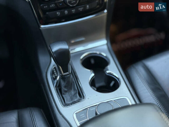 Белый Джип Гранд Чероки, объемом двигателя 3.6 л и пробегом 76 тыс. км за 27000 $, фото 14 на Automoto.ua