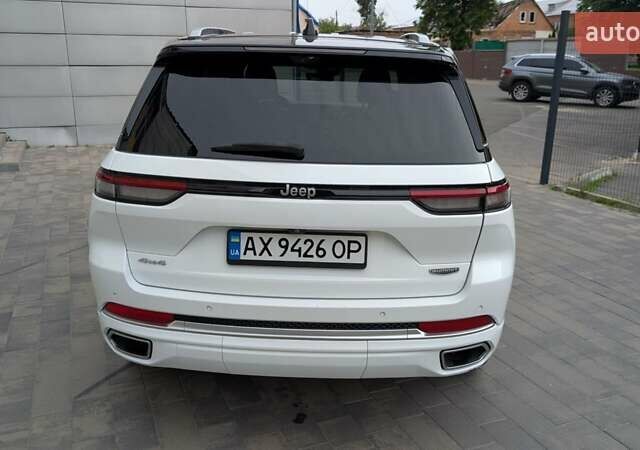 Білий Джип Grand Cherokee, об'ємом двигуна 3.6 л та пробігом 30 тис. км за 51000 $, фото 3 на Automoto.ua