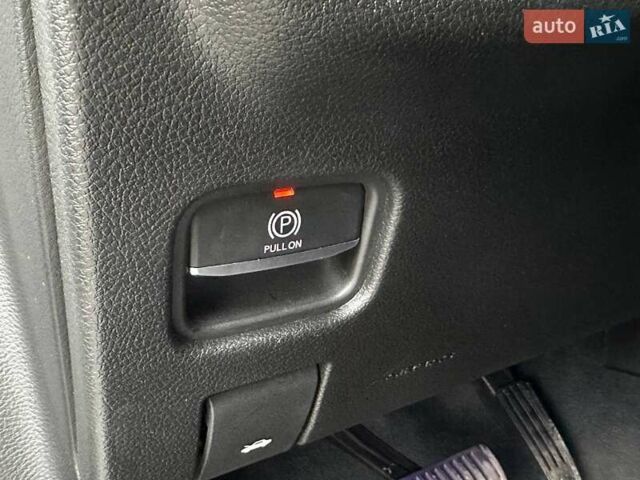 Білий Джип Grand Cherokee, об'ємом двигуна 2 л та пробігом 44 тис. км за 49500 $, фото 37 на Automoto.ua