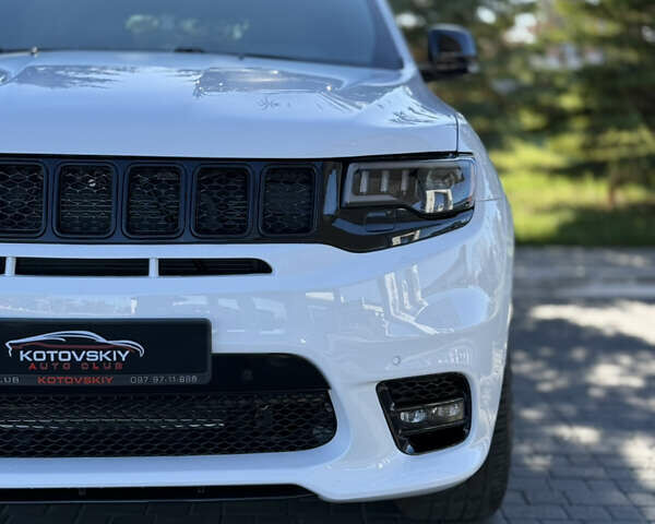 Белый Джип Гранд Чероки, объемом двигателя 3.6 л и пробегом 76 тыс. км за 27000 $, фото 11 на Automoto.ua