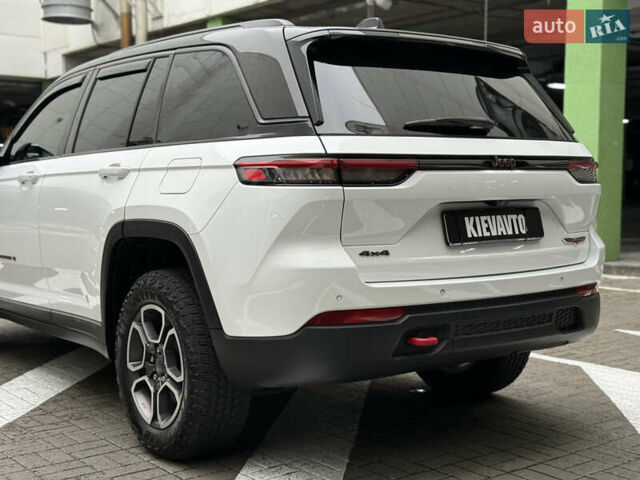 Белый Джип Гранд Чероки, объемом двигателя 3.6 л и пробегом 50 тыс. км за 42000 $, фото 6 на Automoto.ua