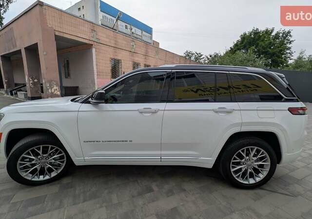 Білий Джип Grand Cherokee, об'ємом двигуна 3.6 л та пробігом 30 тис. км за 51000 $, фото 1 на Automoto.ua