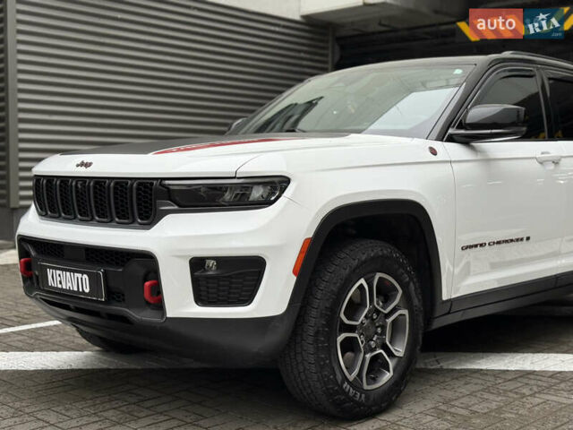 Белый Джип Гранд Чероки, объемом двигателя 3.6 л и пробегом 50 тыс. км за 42000 $, фото 1 на Automoto.ua