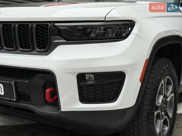 Белый Джип Гранд Чероки, объемом двигателя 3.6 л и пробегом 50 тыс. км за 42000 $, фото 2 на Automoto.ua