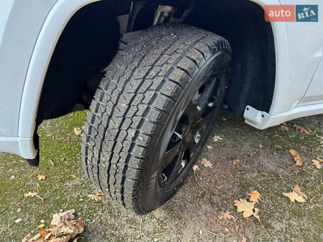 Білий Джип Grand Cherokee, об'ємом двигуна 3.6 л та пробігом 38 тис. км за 32000 $, фото 30 на Automoto.ua