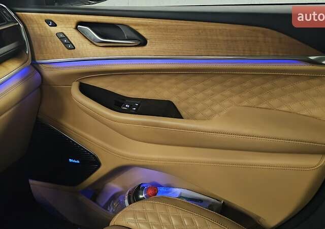 Білий Джип Grand Cherokee, об'ємом двигуна 2 л та пробігом 21 тис. км за 62000 $, фото 48 на Automoto.ua