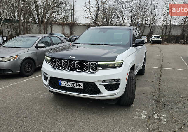 Білий Джип Grand Cherokee, об'ємом двигуна 2 л та пробігом 21 тис. км за 62000 $, фото 5 на Automoto.ua