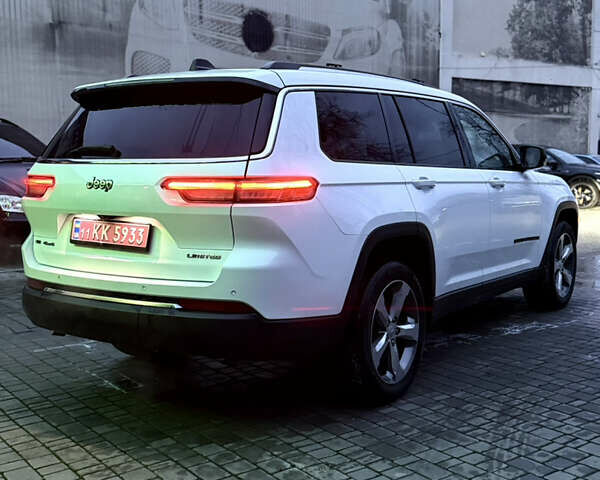 Белый Джип Гранд Чероки, объемом двигателя 3.6 л и пробегом 135 тыс. км за 36500 $, фото 3 на Automoto.ua