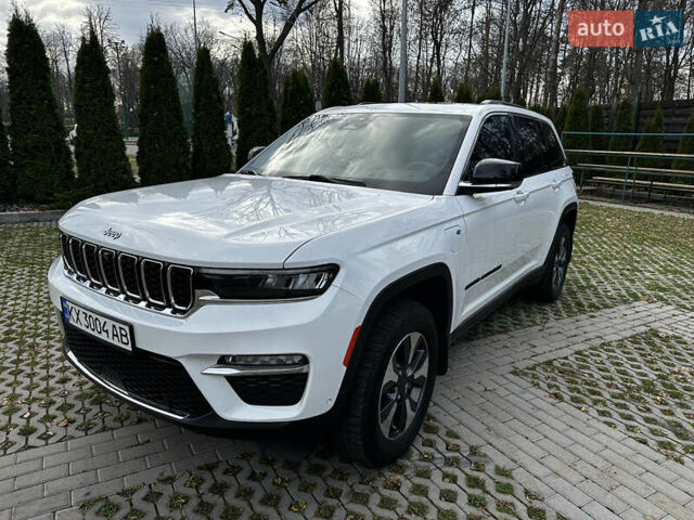 Білий Джип Grand Cherokee, об'ємом двигуна 2 л та пробігом 39 тис. км за 45500 $, фото 6 на Automoto.ua