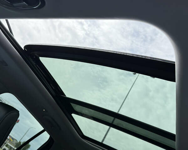 Білий Джип Grand Cherokee, об'ємом двигуна 2 л та пробігом 28 тис. км за 45000 $, фото 21 на Automoto.ua
