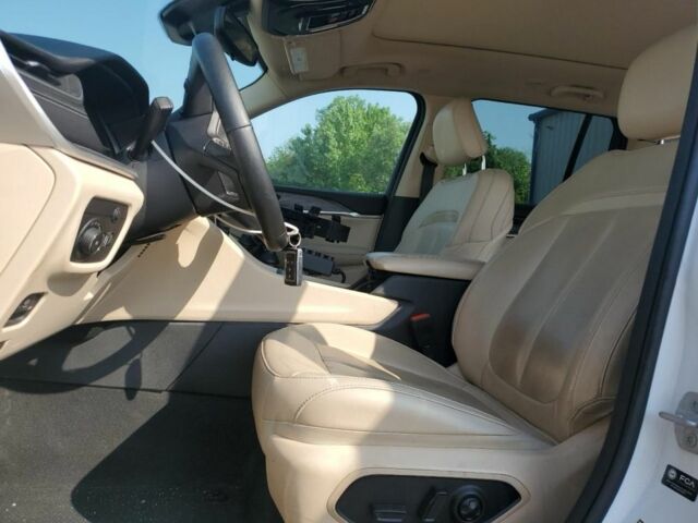 Білий Джип Grand Cherokee, об'ємом двигуна 2 л та пробігом 69 тис. км за 25200 $, фото 5 на Automoto.ua