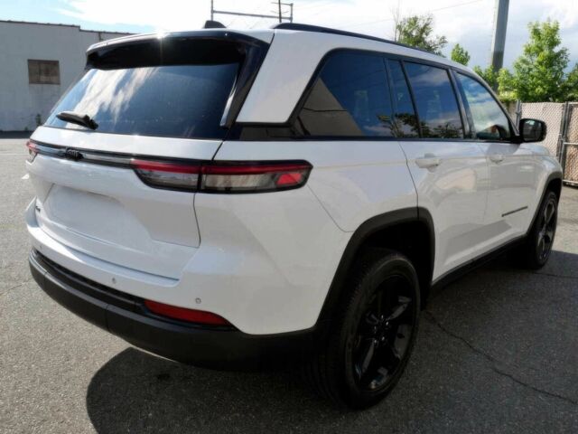 Белый Джип Гранд Чероки, объемом двигателя 3.6 л и пробегом 18 тыс. км за 6500 $, фото 4 на Automoto.ua