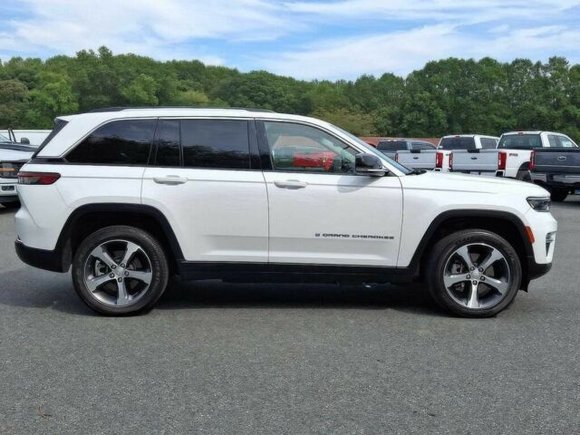 Білий Джип Grand Cherokee, об'ємом двигуна 2 л та пробігом 27 тис. км за 18200 $, фото 6 на Automoto.ua