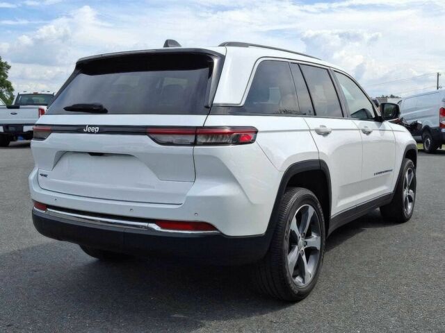 Білий Джип Grand Cherokee, об'ємом двигуна 2 л та пробігом 27 тис. км за 18200 $, фото 5 на Automoto.ua