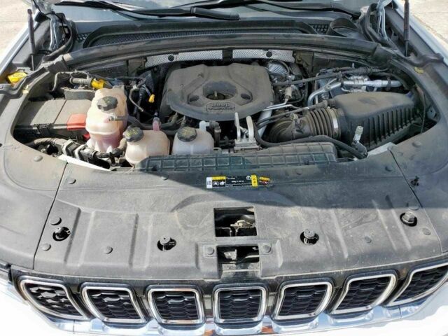 Білий Джип Grand Cherokee, об'ємом двигуна 2 л та пробігом 55 тис. км за 16700 $, фото 6 на Automoto.ua