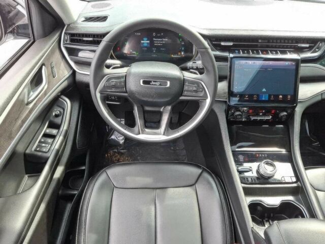 Білий Джип Grand Cherokee, об'ємом двигуна 2 л та пробігом 27 тис. км за 18200 $, фото 8 на Automoto.ua