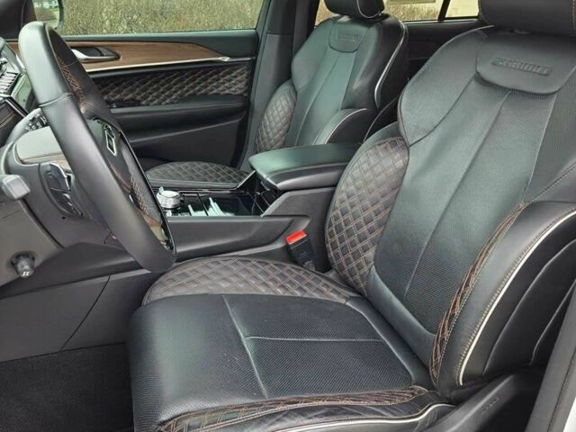Білий Джип Grand Cherokee, об'ємом двигуна 3.6 л та пробігом 13 тис. км за 27200 $, фото 9 на Automoto.ua
