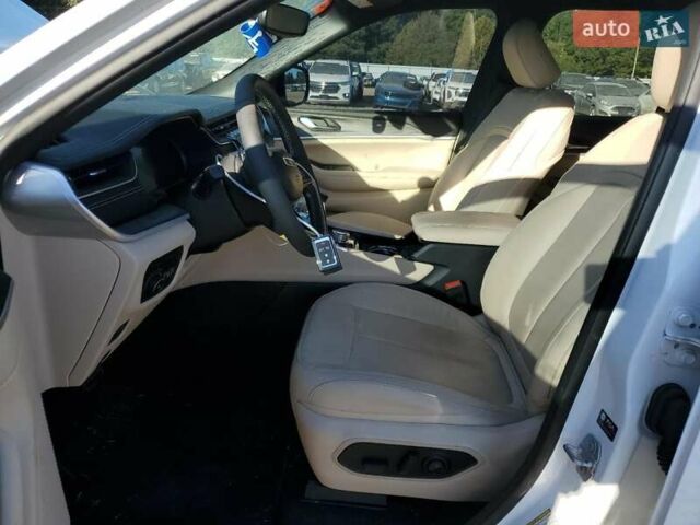 Белый Джип Гранд Чероки, объемом двигателя 3.6 л и пробегом 17 тыс. км за 26450 $, фото 8 на Automoto.ua