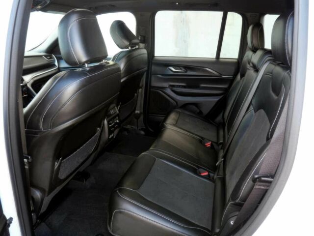 Белый Джип Гранд Чероки, объемом двигателя 3.6 л и пробегом 18 тыс. км за 6500 $, фото 10 на Automoto.ua