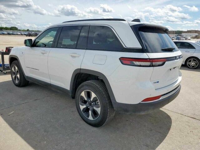 Білий Джип Grand Cherokee, об'ємом двигуна 2 л та пробігом 55 тис. км за 16700 $, фото 1 на Automoto.ua