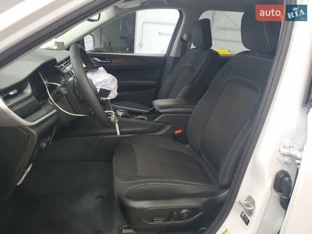 Белый Джип Гранд Чероки, объемом двигателя 3.6 л и пробегом 49 тыс. км за 27000 $, фото 10 на Automoto.ua