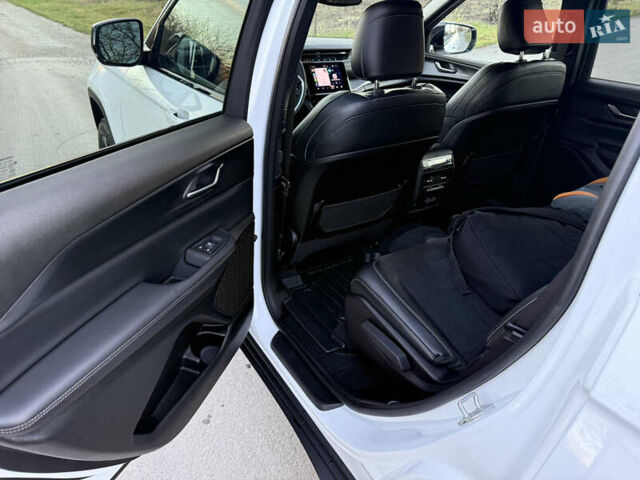 Білий Джип Grand Cherokee, об'ємом двигуна 3.6 л та пробігом 2 тис. км за 52999 $, фото 2 на Automoto.ua