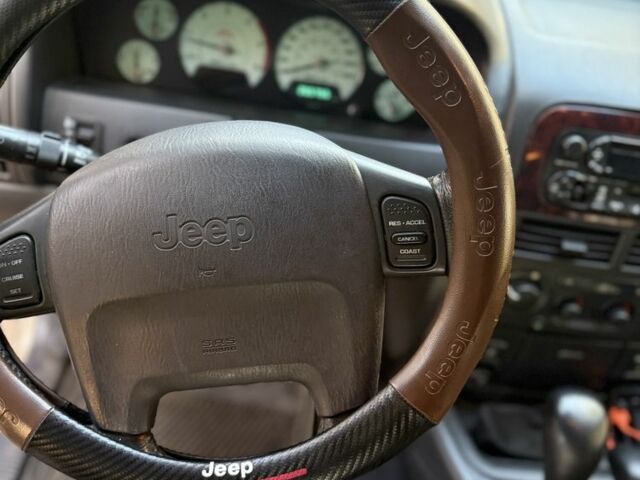 Джип Grand Cherokee 2002 у Києві на Automoto.ua Бежевий Джип Grand Cherokee, об'ємом двигуна 1.2 л та пробігом 280 тис. км за 3700 $, фото 6 на Automoto.ua