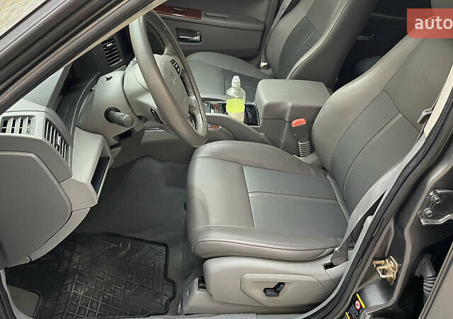 Бежевий Джип Grand Cherokee, об'ємом двигуна 3 л та пробігом 228 тис. км за 10950 $, фото 16 на Automoto.ua