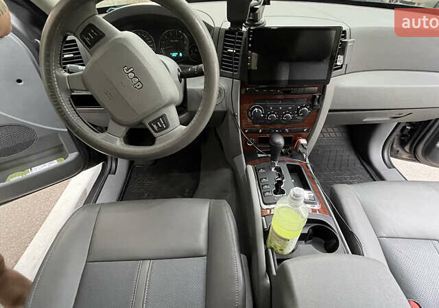 Бежевий Джип Grand Cherokee, об'ємом двигуна 3 л та пробігом 228 тис. км за 10950 $, фото 25 на Automoto.ua