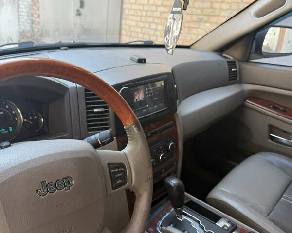 Бежевий Джип Grand Cherokee, об'ємом двигуна 2.99 л та пробігом 370 тис. км за 7500 $, фото 3 на Automoto.ua