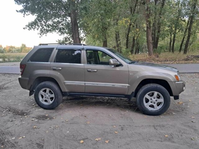 Бежевий Джип Grand Cherokee, об'ємом двигуна 3 л та пробігом 252 тис. км за 11042 $, фото 7 на Automoto.ua