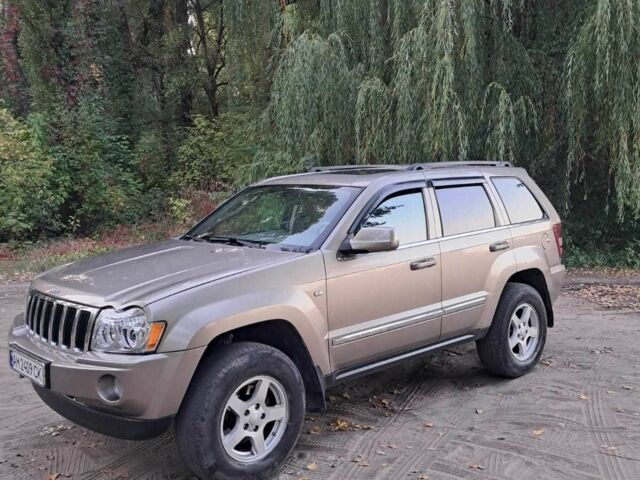 Бежевий Джип Grand Cherokee, об'ємом двигуна 3 л та пробігом 252 тис. км за 11042 $, фото 2 на Automoto.ua