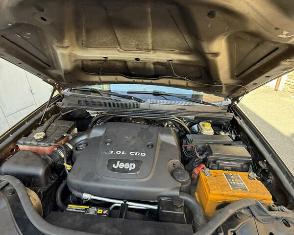 Бежевий Джип Grand Cherokee, об'ємом двигуна 2.99 л та пробігом 370 тис. км за 7500 $, фото 2 на Automoto.ua