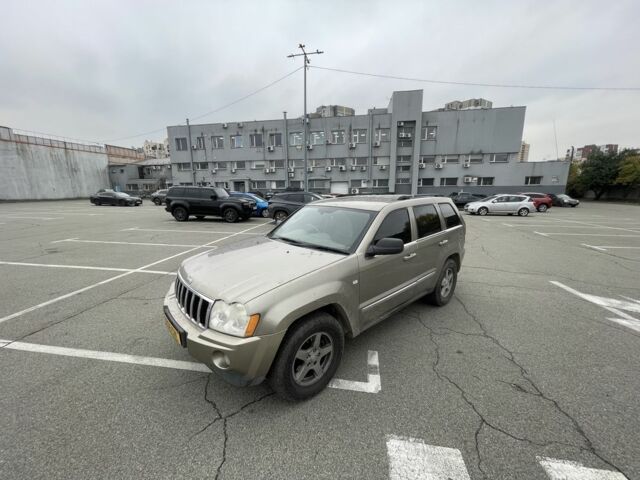 Бежевый Джип Гранд Чероки, объемом двигателя 0 л и пробегом 218 тыс. км за 3900 $, фото 1 на Automoto.ua