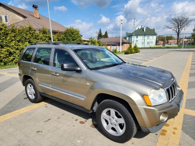 Бежевий Джип Grand Cherokee, об'ємом двигуна 3 л та пробігом 208 тис. км за 5166 $, фото 1 на Automoto.ua