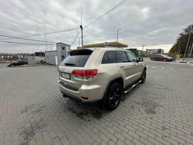 Джип Grand Cherokee 2013 у Рівному на Automoto.ua Бежевий Джип Grand Cherokee, об'ємом двигуна 3 л та пробігом 157 тис. км за 524 $, фото 2 на Automoto.ua