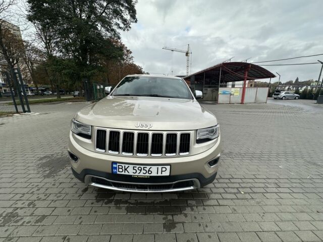 Джип Grand Cherokee 2013 у Рівному на Automoto.ua Бежевий Джип Grand Cherokee, об'ємом двигуна 3 л та пробігом 157 тис. км за 524 $, фото 7 на Automoto.ua