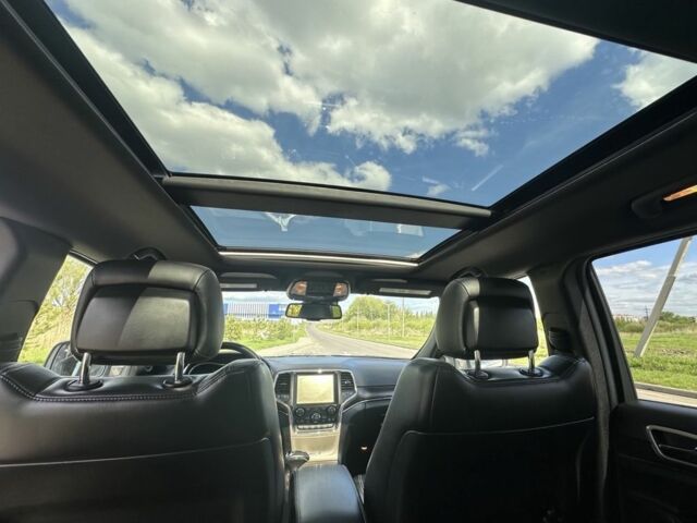 Джип Grand Cherokee 2013 у Рівному на Automoto.ua Бежевий Джип Grand Cherokee, об'ємом двигуна 3 л та пробігом 157 тис. км за 524 $, фото 9 на Automoto.ua