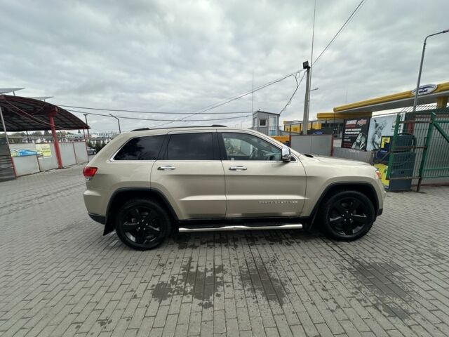 Джип Grand Cherokee 2013 у Рівному на Automoto.ua Бежевий Джип Grand Cherokee, об'ємом двигуна 3 л та пробігом 157 тис. км за 524 $, фото 4 на Automoto.ua