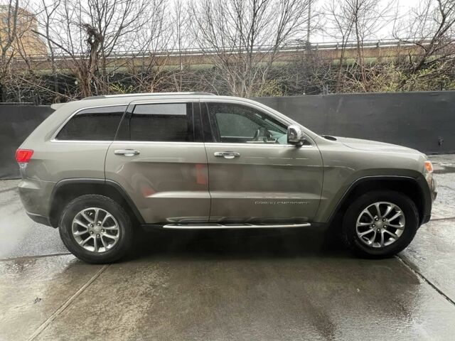 Бежевий Джип Grand Cherokee, об'ємом двигуна 0.36 л та пробігом 76 тис. км за 14800 $, фото 2 на Automoto.ua