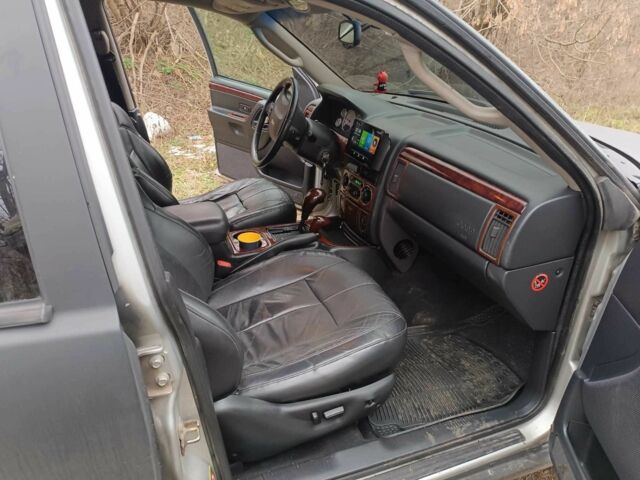 Черный Джип Гранд Чероки, объемом двигателя 2.7 л и пробегом 380 тыс. км за 4700 $, фото 9 на Automoto.ua