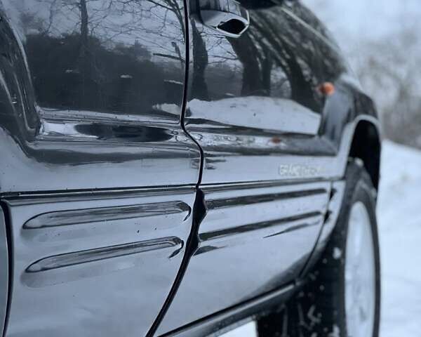 Черный Джип Гранд Чероки, объемом двигателя 2.69 л и пробегом 265 тыс. км за 4000 $, фото 16 на Automoto.ua