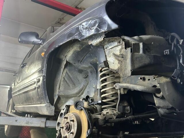 Чорний Джип Grand Cherokee, об'ємом двигуна 0 л та пробігом 300 тис. км за 3900 $, фото 5 на Automoto.ua