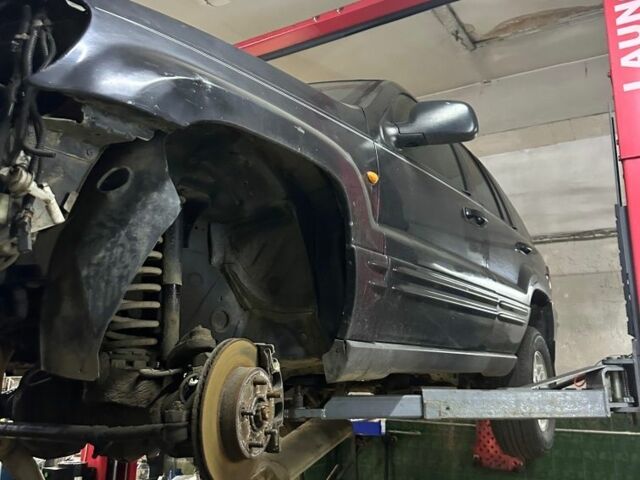 Чорний Джип Grand Cherokee, об'ємом двигуна 0 л та пробігом 300 тис. км за 3900 $, фото 1 на Automoto.ua