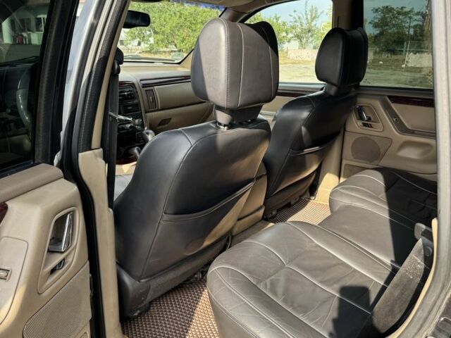 Чорний Джип Grand Cherokee, об'ємом двигуна 3.1 л та пробігом 350 тис. км за 5400 $, фото 6 на Automoto.ua